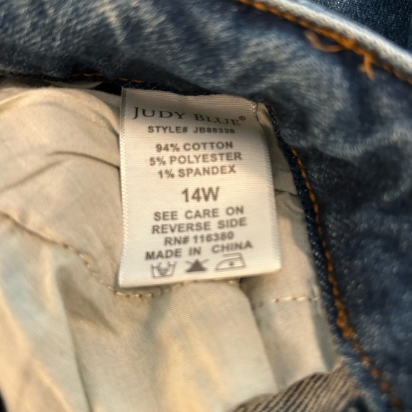 Judy Blue Women's Blue high rise Skinny crop - Picture 7 of 7